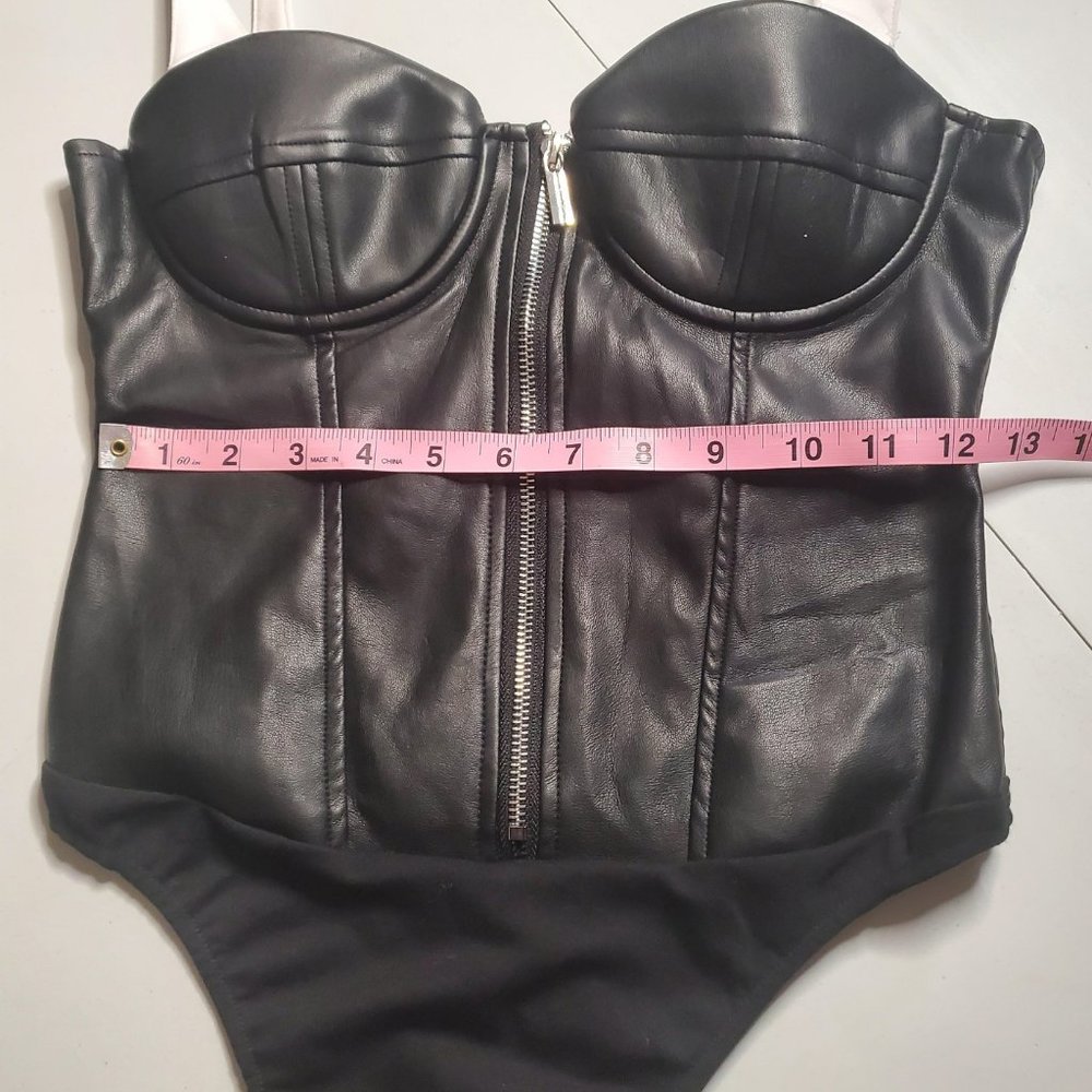 MANIERE DE VOIR Black Vegan Leather Bodysuit US 10 NWT - Picture 11 of 12